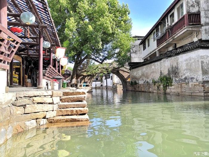 “含龙量”飙升!江苏多地龙年手工艺品出炉,年味儿满满